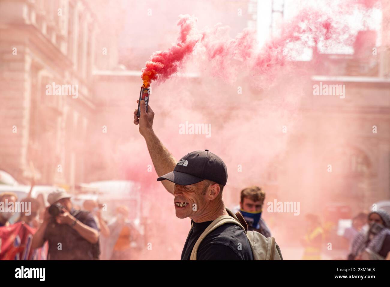 Manifestation pro Palestine et piquet devant le ministère des Affaires étrangères dans le centre de Londres. Banque D'Images