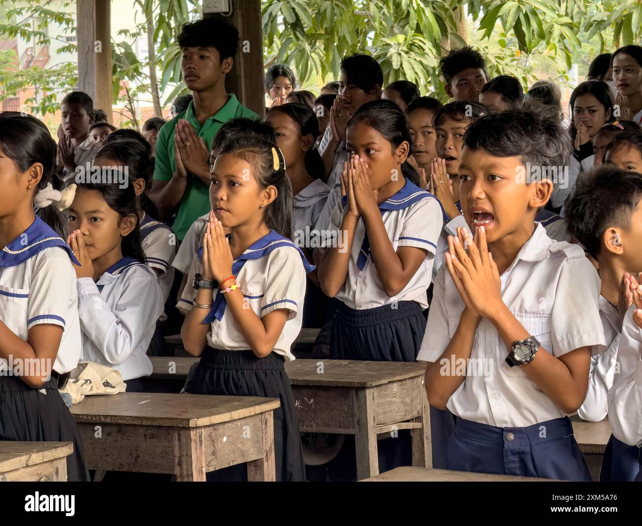 Écoliers à l'école verte de Kampong Tralach, Cambodge. Banque D'Images Écoliers à l'école verte de Kampong Tralach, Cambodge. Banque D'Images