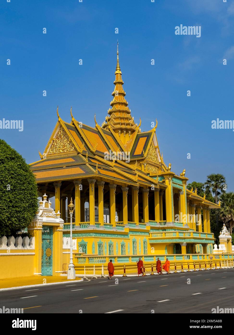 Vue extérieure du parc du Palais Royal à Phnom Penh, Cambodge. Banque D'Images