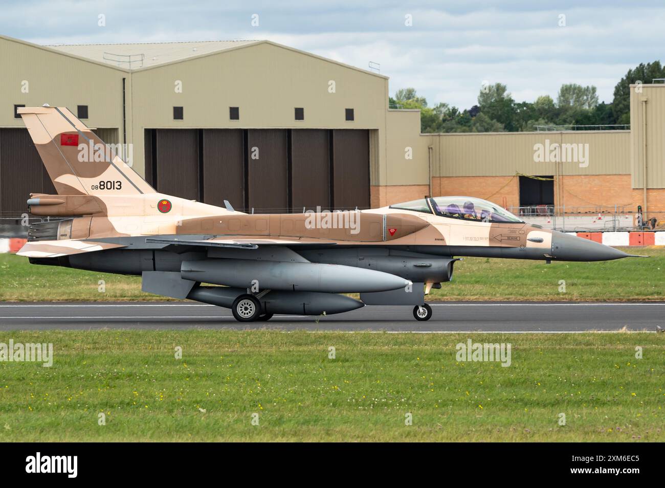 Un avion de chasse multirôle supersonique General Dynamics F-16 Fighting Falcon de l'armée de l'air royale marocaine. Banque D'Images