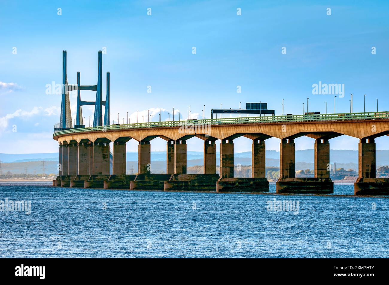 M4 second Severn Crossing, maintenant appelé Prince of Wales Bridge, pris du côté d'Aust en Angleterre, au Royaume-Uni. Banque D'Images