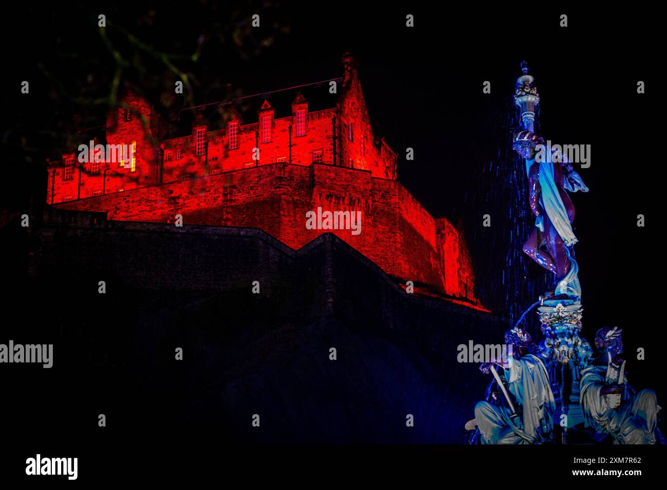 Le Château d'édimbourg la nuit Banque D'Images