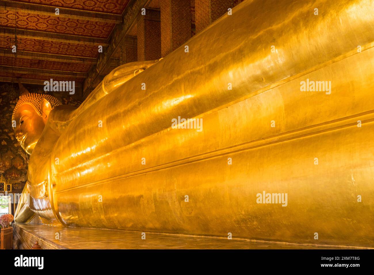 Le Bouddha couché à Wat Pho (Bangkok/Thaïlande) Banque D'Images