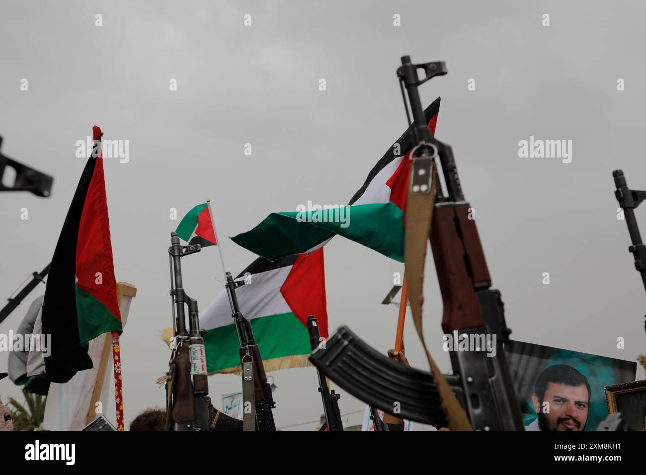 Sanaa, Yémen. 26 juillet 2024. Des partisans houthis manifestent contre les États-Unis et Israël, à Sanaa, Yémen, le 26 juillet 2024. Crédit : Hamza Ali/Alamy Live News Banque D'Images