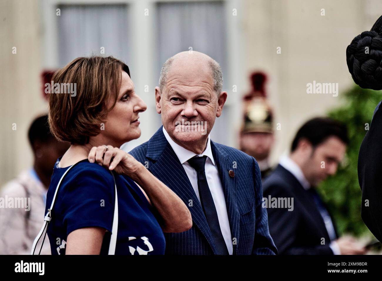 Paris, France. 26 juillet 2024. Antonin Burat/le Pictorium - réception des chefs d'Etat et de gouvernement à l'Elysée, à l'occasion du lancement des Jeux Olympiques de Paris 2024. - 26/07/2024 - France/Paris - le chancelier allemand Olaf Scholz et son épouse Britta Ernst reçus à l'Elysée pour le lancement des Jeux Olympiques de Paris 2024, le 26 juillet 2024. Crédit : LE PICTORIUM/Alamy Live News Banque D'Images