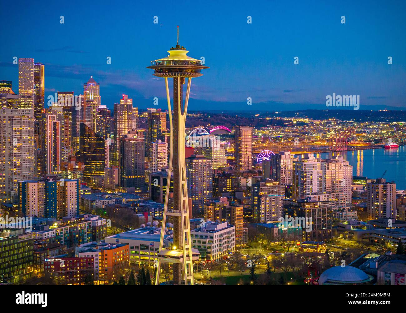 Seattle est un important port côtier et le siège du comté de King, dans l'État américain de Washington. Seattle est la plus grande ville du Nord-Ouest Pacifique. Banque D'Images