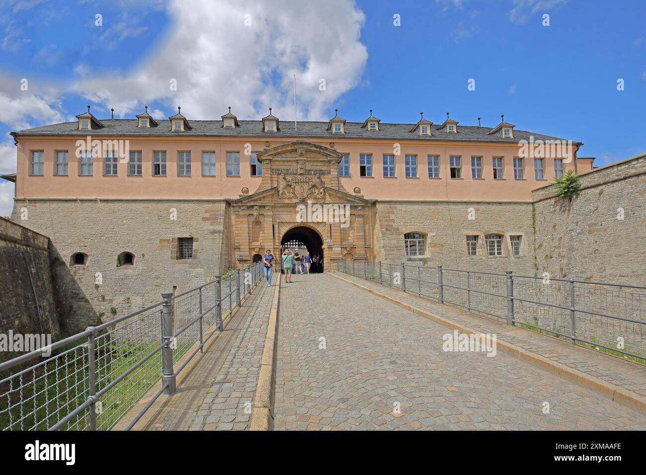 Maison du commandant avec la porte de Pierre construite en 1666, portail, fortification de la ville, bastion, citadelle, Petersberg, Erfurt, Thuringe, Allemagne Banque D'Images