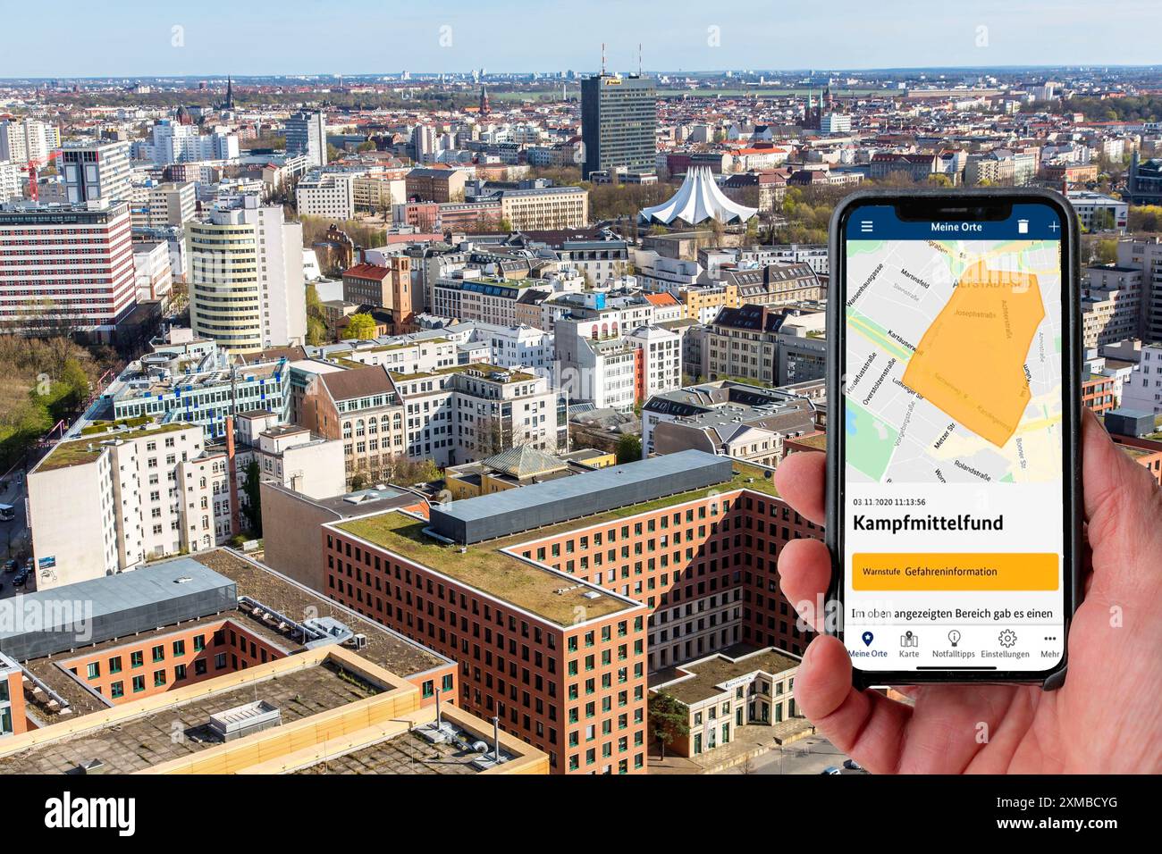 Image symbolique pour NINA Warnapp, l'Office fédéral de la protection civile et de l'assistance en cas de catastrophe, avertit l'utilisateur de divers dangers, catastrophes Banque D'Images