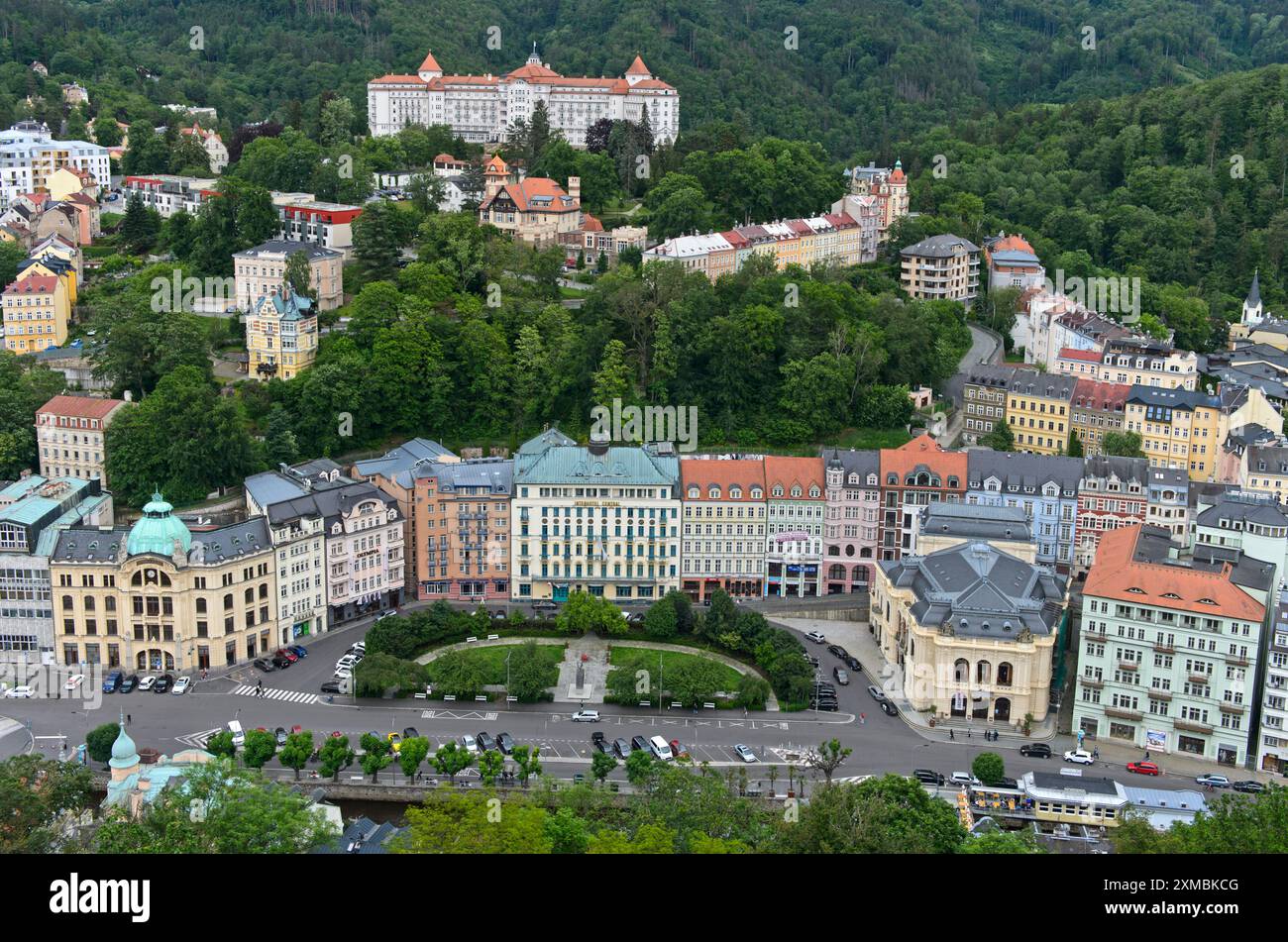 Spa et quartier de baignade avec Hôtel Imperial derrière, Karlsbad, Karlovy Vary, Bohême, République tchèque Banque D'Images