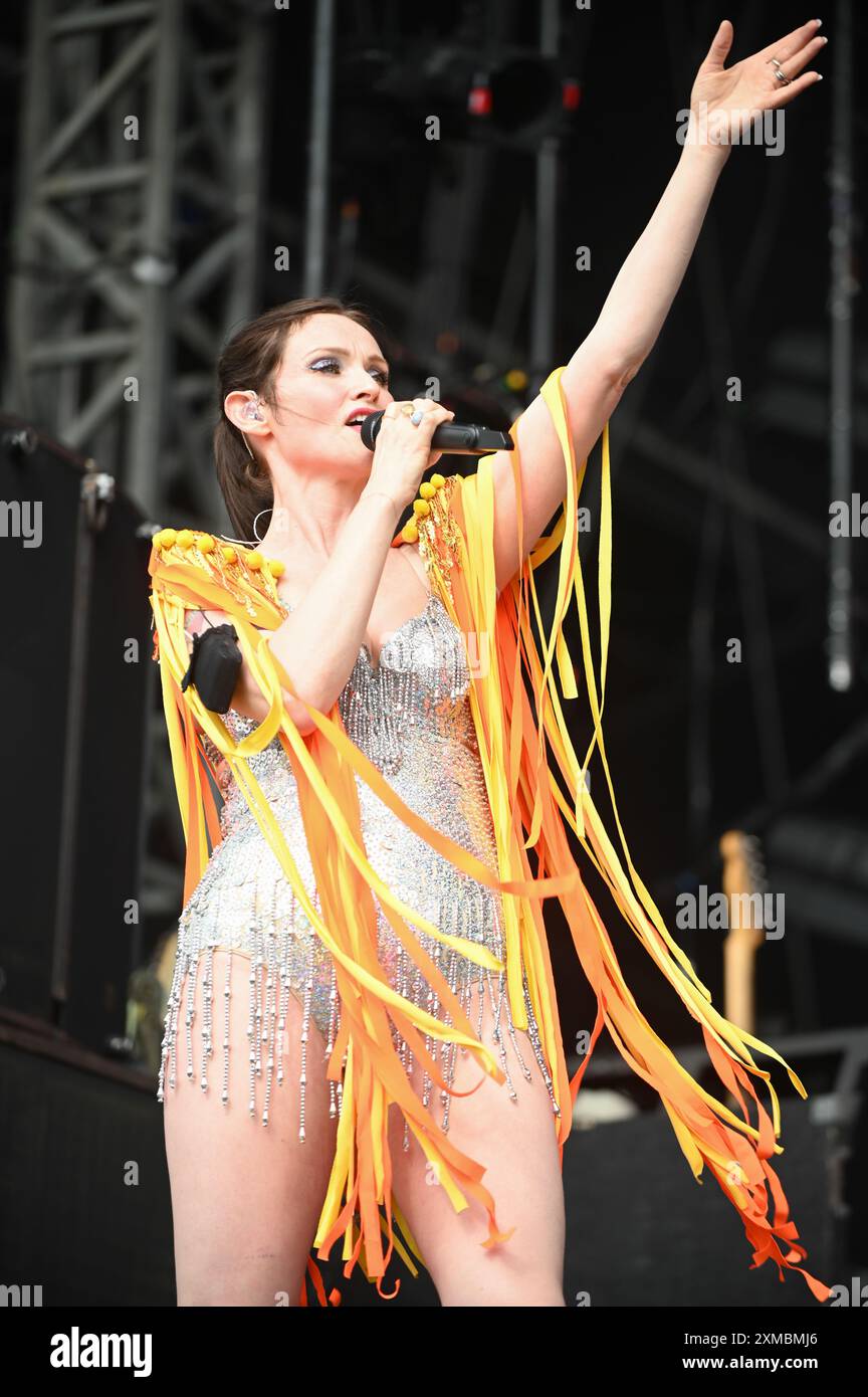 Sophie Ellis-Bextor se produisant au tramlines Festival 2024, Sheffield, Royaume-Uni Banque D'Images