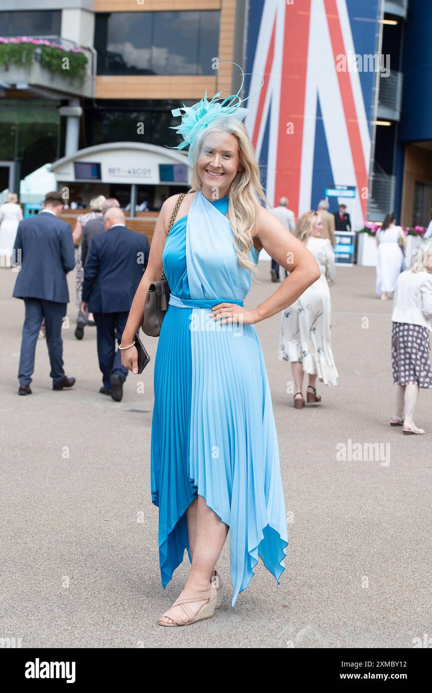 Ascot, Berkshire, Royaume-Uni. 27 juillet 2024. Les hippodromes arrivant à Ascot Racecourse dans le Berkshire pour une grande journée de courses hippiques au QIPCO King George Day. Crédit : Maureen McLean/Alamy Live News Banque D'Images