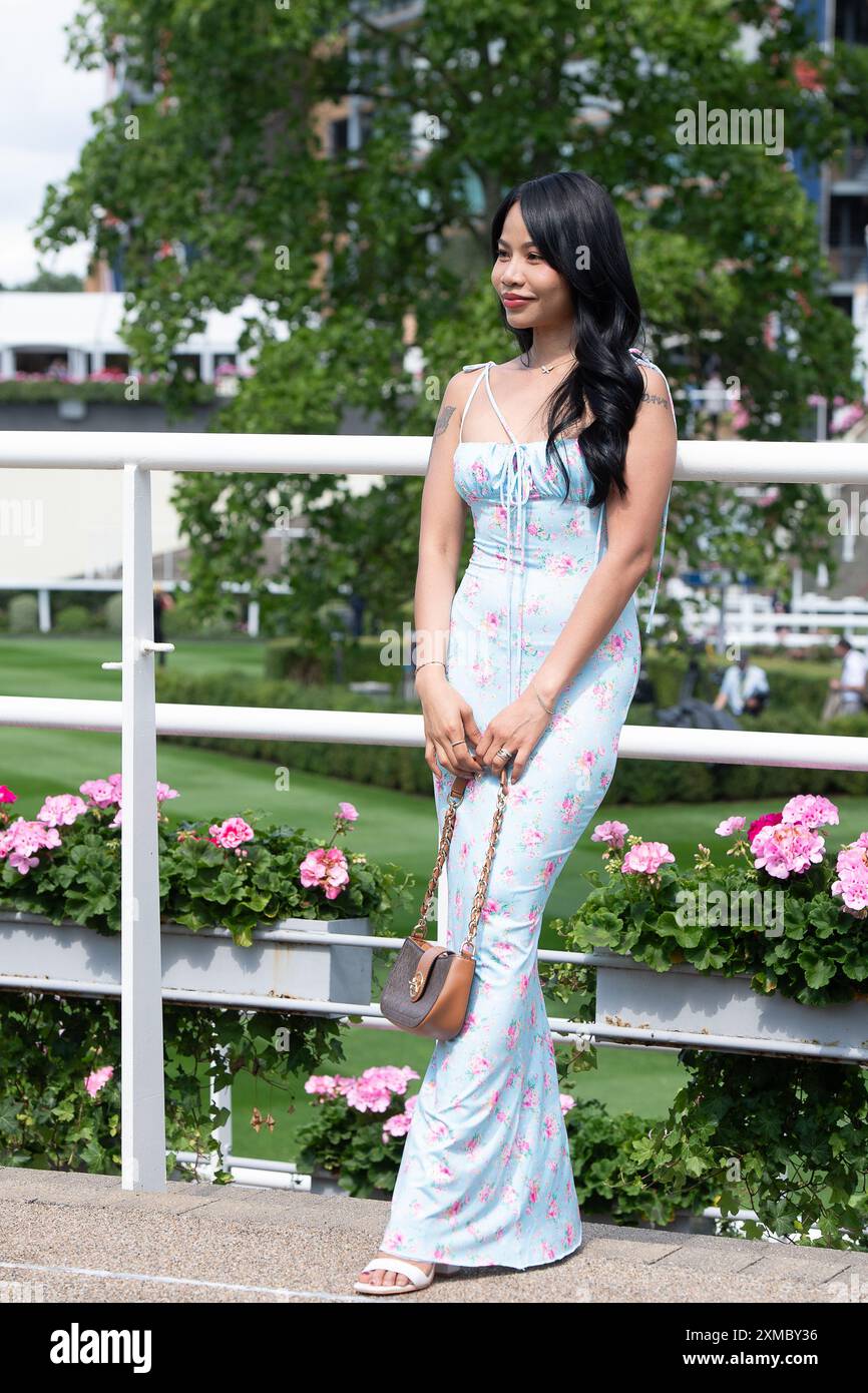 Ascot, Berkshire, Royaume-Uni. 27 juillet 2024. Les hippodromes arrivant à Ascot Racecourse dans le Berkshire pour une grande journée de courses hippiques au QIPCO King George Day. Crédit : Maureen McLean/Alamy Live News Banque D'Images