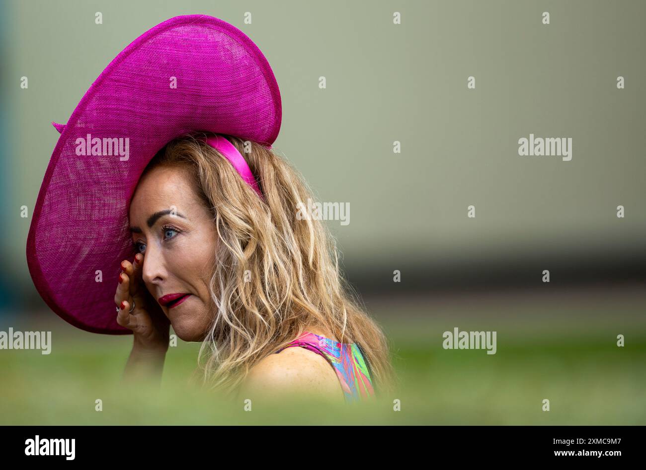 A spectateurs lors du QIPCO King George Day à Ascot Racecourse, Berkshire. Date de la photo : samedi 27 juillet 2024. Banque D'Images