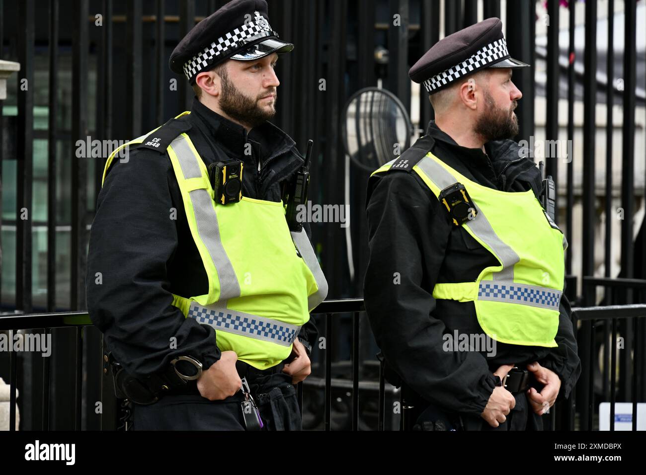 Policiers, Downing Street, Westminster, Londres, Royaume-Uni Banque D'Images