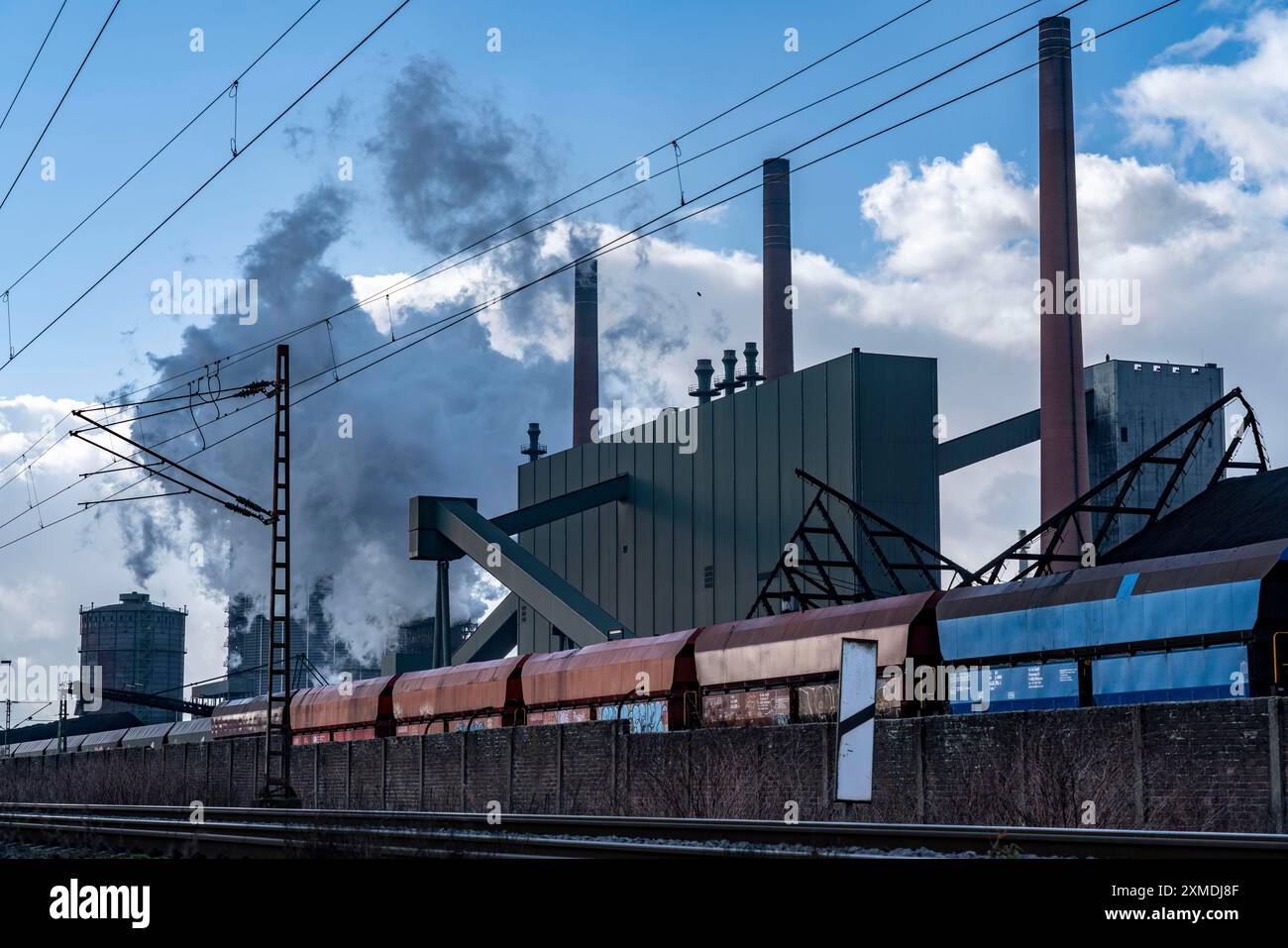 Cokerie Prosper, exploitée par le groupe sidérurgique ArcelorMittal, 146 fours à coke avec une production quotidienne de 5500 tonnes de coke, Bottrop, Nord Banque D'Images