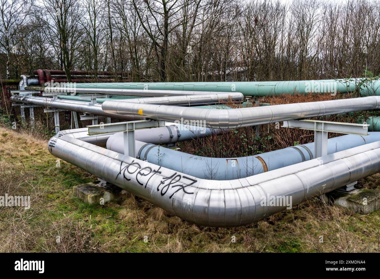 Conduites de chauffage urbain, Hertener Stadtwerke, point de transfert de l'ancienne mine Schlaegel & Eisen, des conduites de la centrale électrique au Banque D'Images