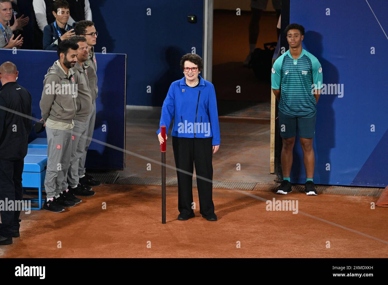 Paris, Fra. 28 juillet 2024. Le joueur espagnol Carlos Alcatraz et Rafael Nadal jouent dans le premier tour des doubles hommes contre Maximo Gonzalez et Andres Molten de l'argentin Inside court Philippe-Chatrier au stade Roland Garros lors des Jeux Olympiques d'été de Paris 2024 tenue à Paris, France, le 27 juillet 2024. (Photo par Anthony Behar/Sipa USA) crédit : Sipa USA/Alamy Live News Banque D'Images