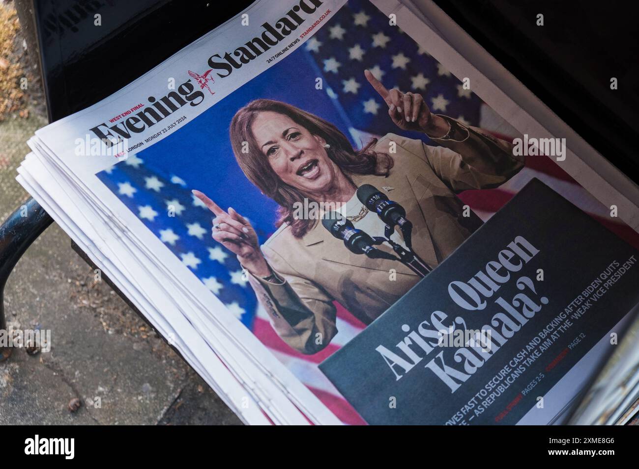 Londres, Royaume-Uni - 22 juillet 2014 : couverture de journal 'Arise, Queen Kamala?' Dans les rues de Londres. Banque D'Images