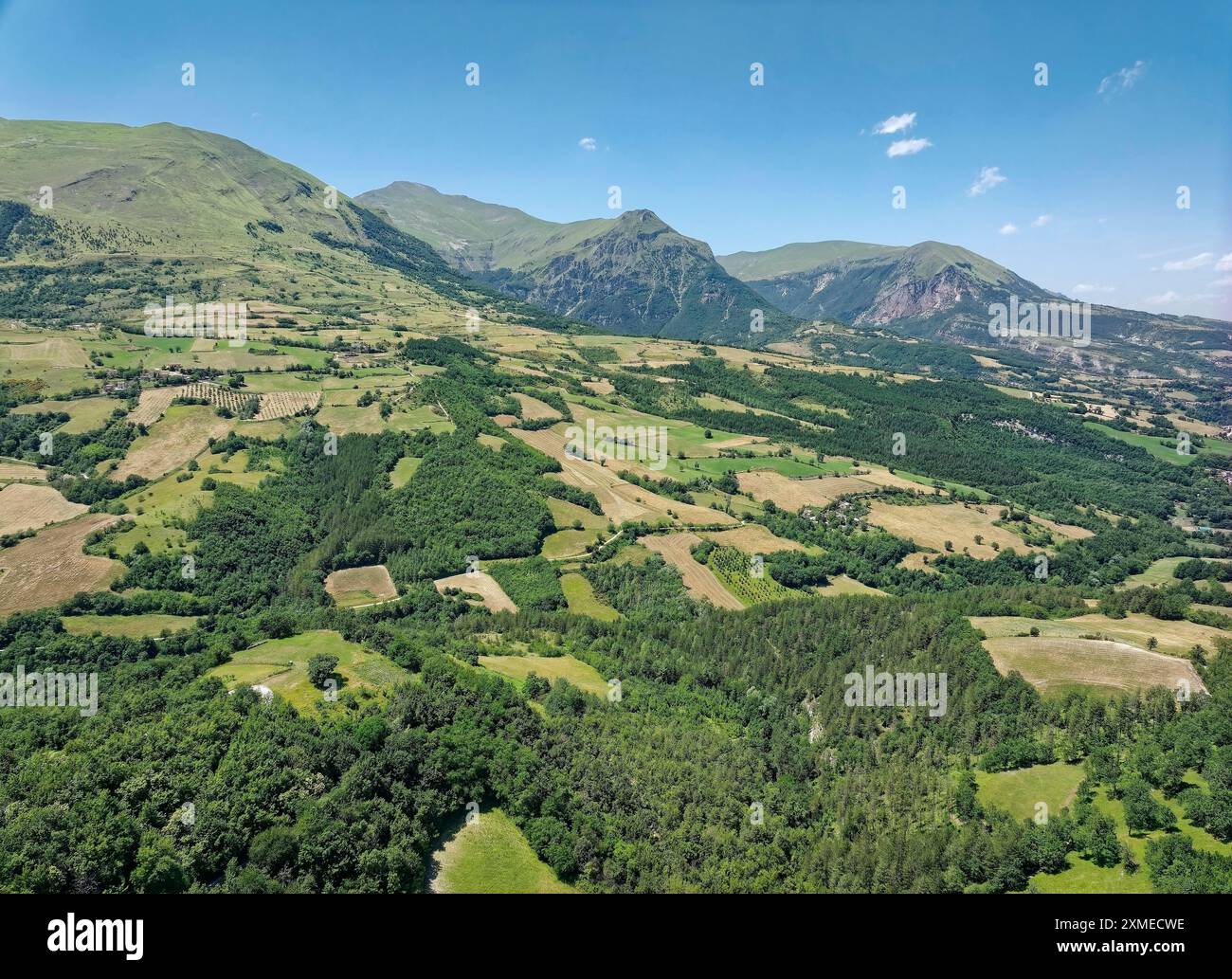 Paysage de montagne près de Montemonaco dans les Marches Apennins. Arquata del Tronto, Ascoli Piceno, Marches, Italie, Europe du Sud Banque D'Images