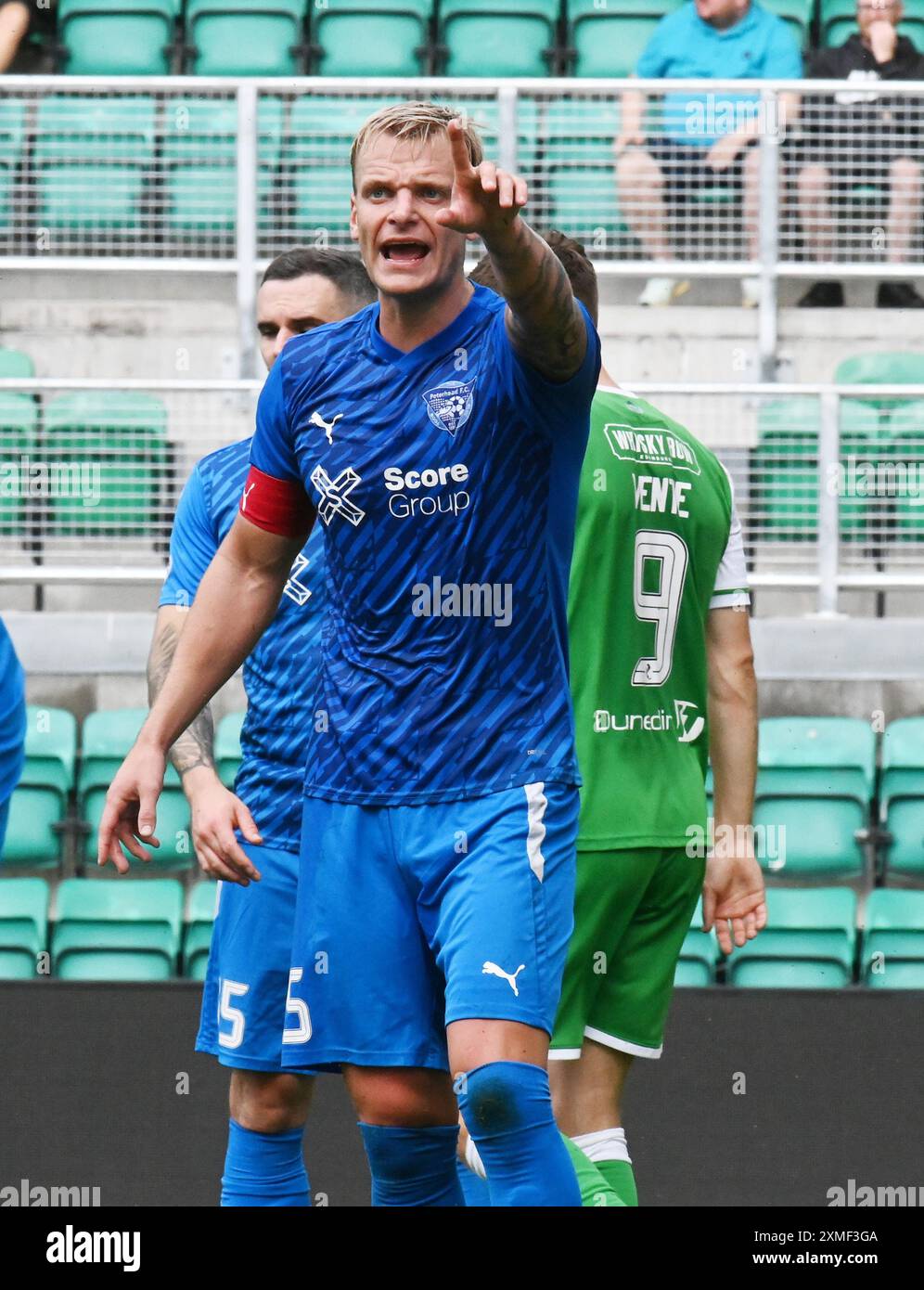 Easter Road Stadium Edinburgh.Scotland.UK.27th juillet 24 premier Sports Cup match Hibernian v Peterhead. Jason Brown de Peterhead crédit : eric mccowat/Alamy Live News Banque D'Images