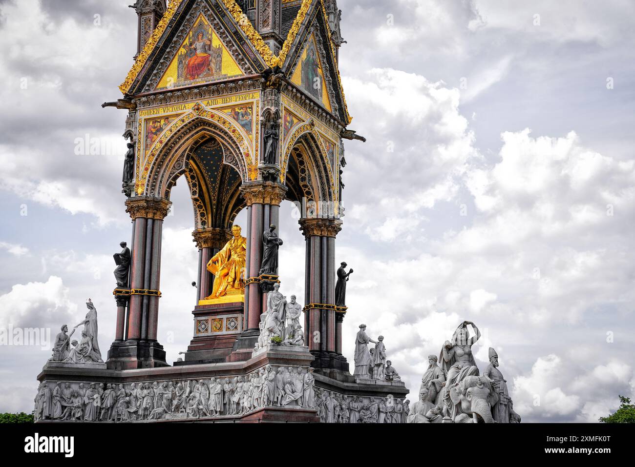 La statue Albert Memorial, Kensington Gardens, Londres, Angleterre, Royaume-Uni Banque D'Images