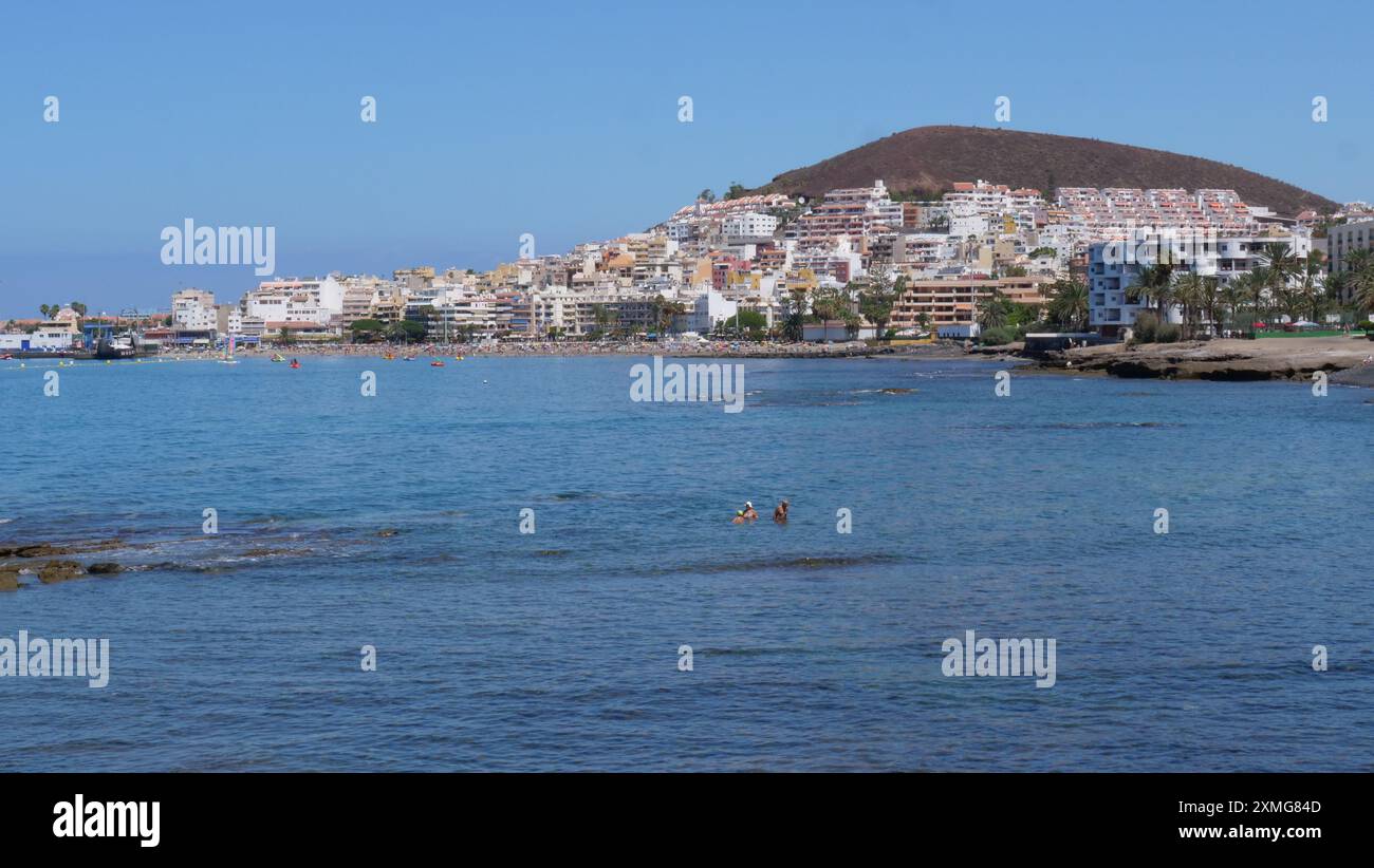 Une vue sur la baie de Los Cristianos, Tenerife Banque D'Images