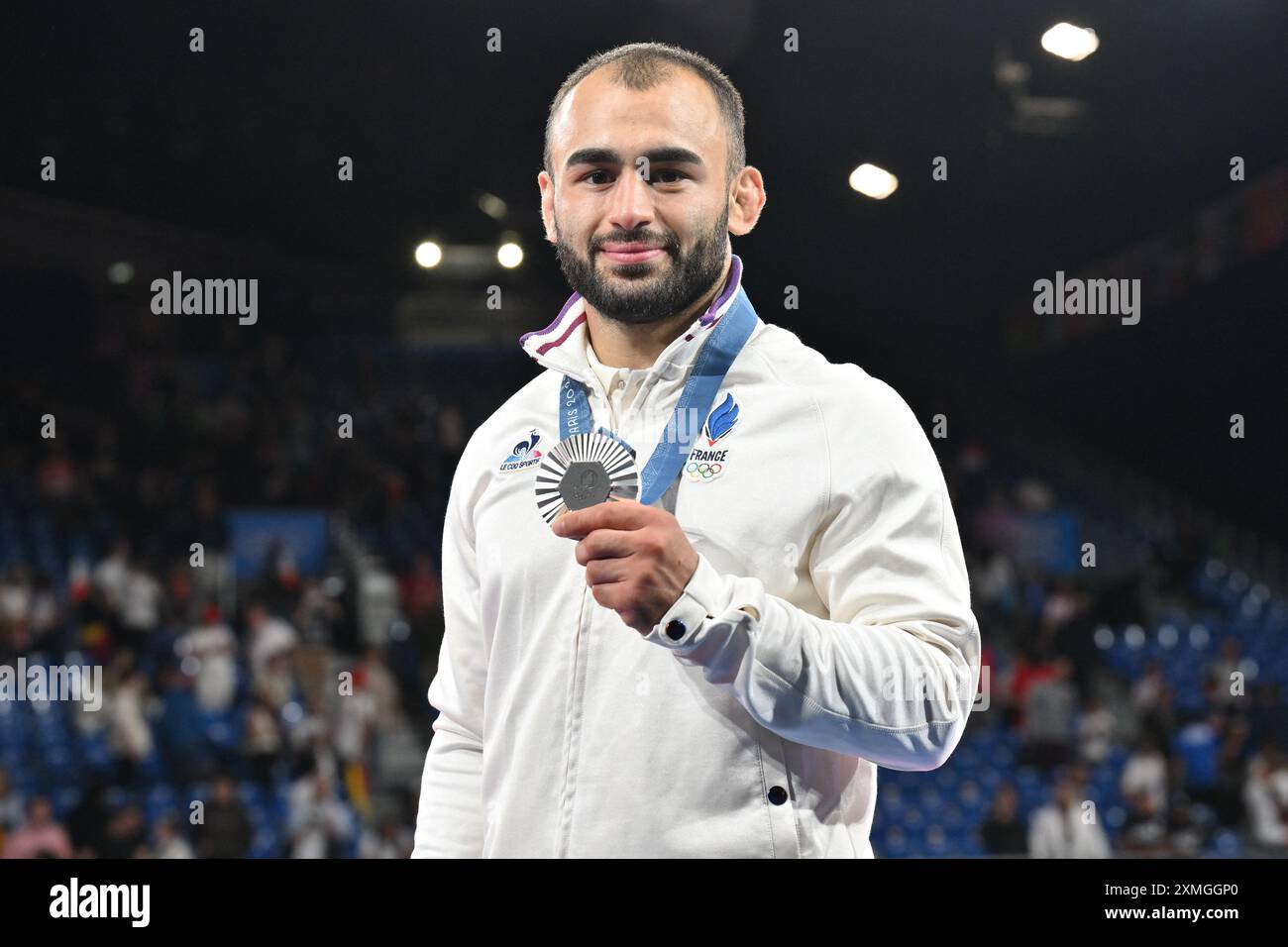 Paris, France. 27 juillet 2024. Luka Mkheidze ( FRA ) finale argent, Judo, hommes -60 kg lors des Jeux Olympiques de Paris 2024 le 27 juillet 2024 à l'Arena champ de mars à Paris, France. Crédit : Abaca Press/Alamy Live News Banque D'Images