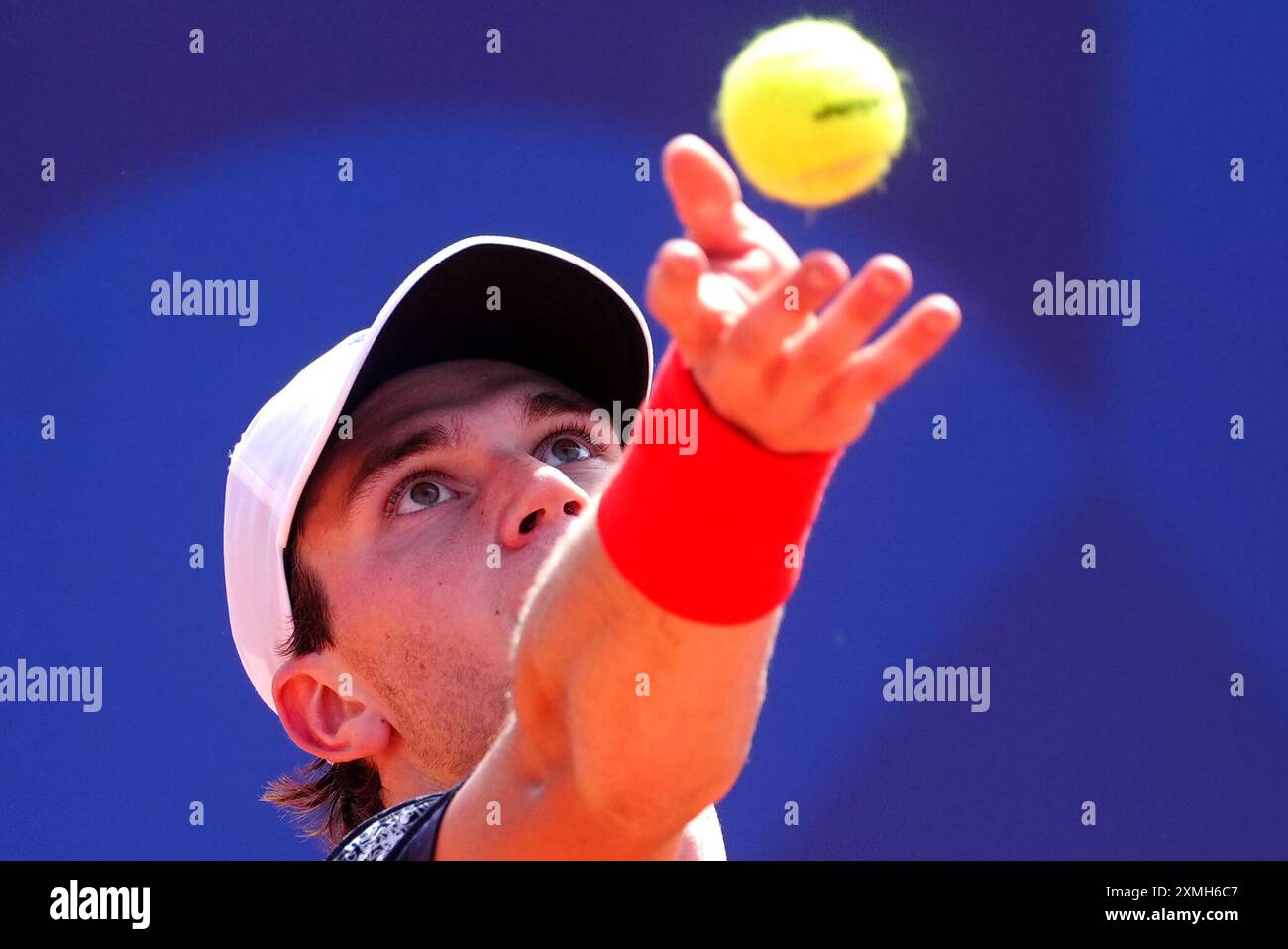 Jack Draper de Grande-Bretagne lors de la ronde de poignet en simple masculin contre le japonais Kei Nishikori (non représenté) à Roland-Garros, lors de la deuxième journée des Jeux Olympiques de Paris 2024 en France. Date de la photo : dimanche 28 juillet 2024. Banque D'Images