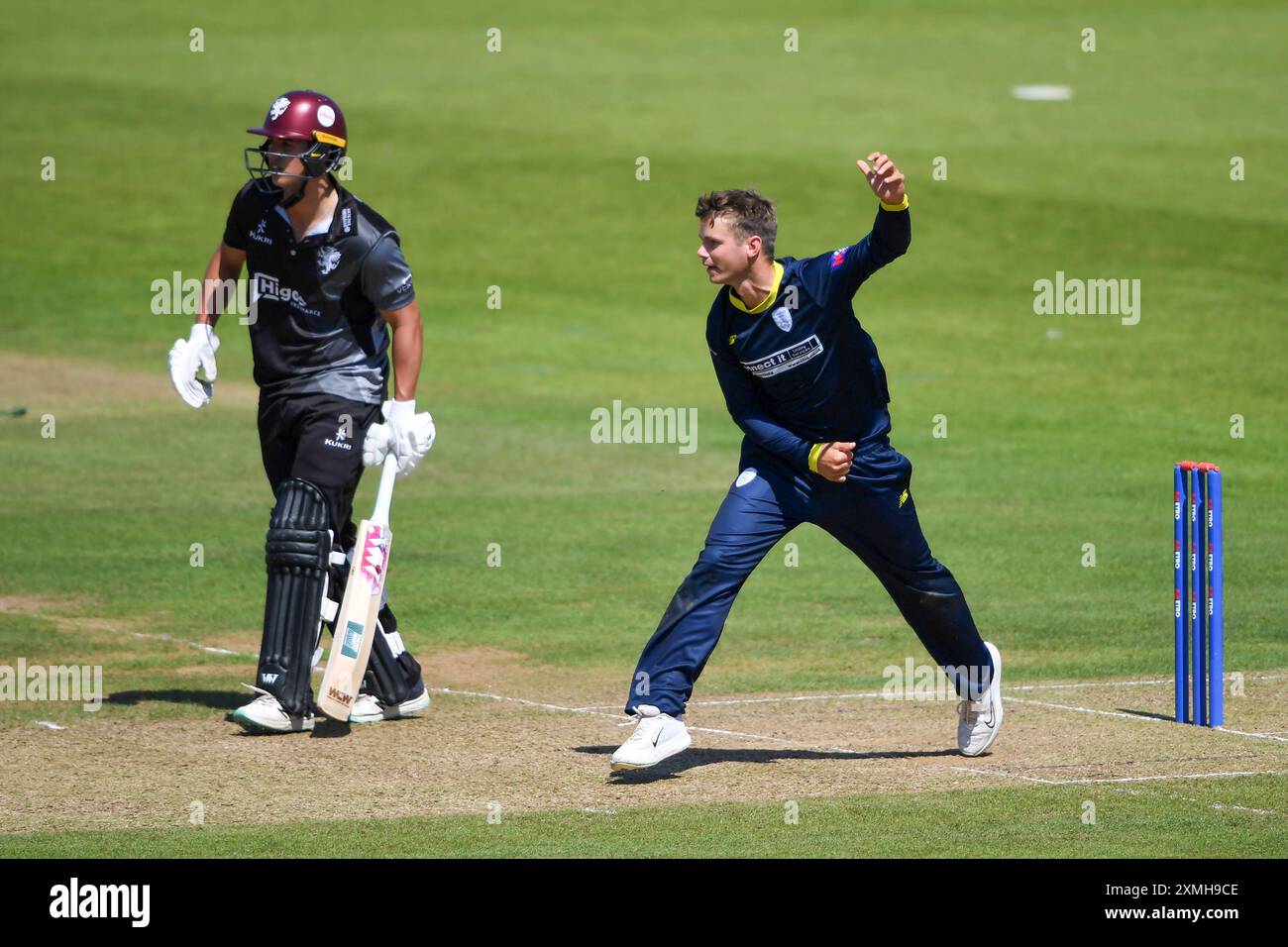 Southampton, Royaume-Uni. 28 juillet 2024. Felix Organ of Hampshire Bowling lors du match de Metro Bank One Day Cup entre le Hampshire et le Somerset à Utilita Bowl. Crédit : Dave Vokes/Alamy Live News Banque D'Images