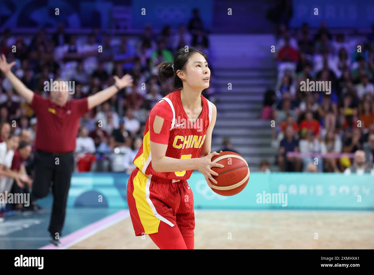 Wang Siyu of China, Basketball, Women&#39;s phase de Groupe - Groupe A entre l'Espagne et la Chine lors des Jeux Olympiques de Paris 2024 le 28 juillet 2024 au stade Pierre Mauroy de Villeneuve-d&#39;Ascq près de Lille, France Banque D'Images