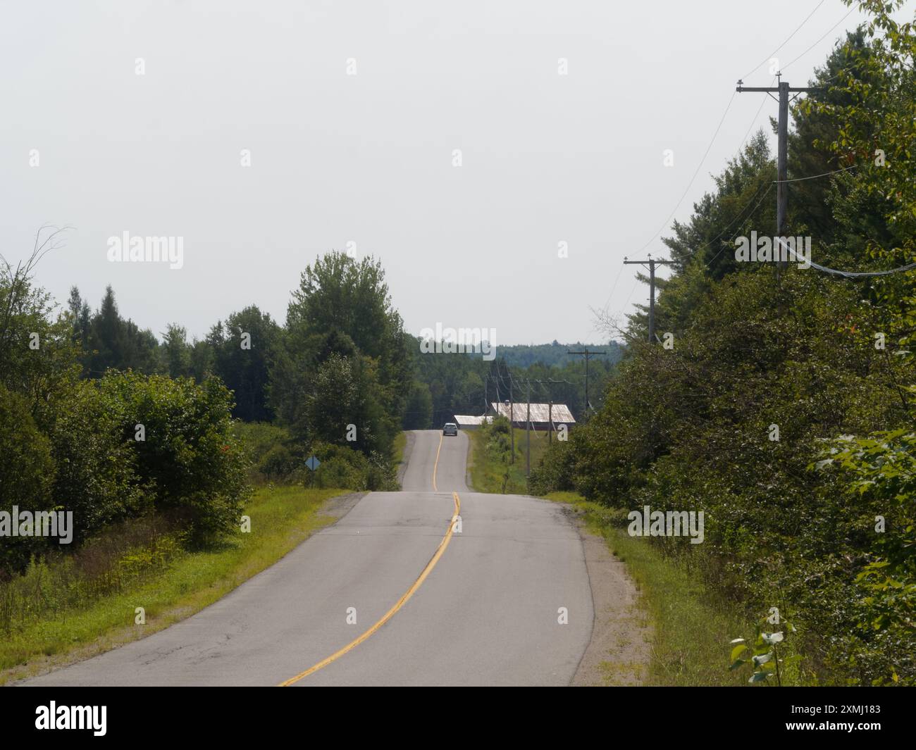 Rawdon, Québec, Canada. Dimanche 28 2024 juillet. La fumée des feux de forêt de l'Ouest canadien atteint le Québec. L'indice de la qualité de l'air pour le moment est à 3 (faible risque) crédit ; Richard Prudhomme/Alamy Live News Banque D'Images