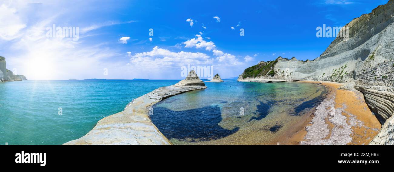 Corfou, 10 juin 2024 : Iles Ioniennes de Grèce Corfou. Vue panoramique sur les vues aériennes à couper le souffle du Cap Drastis Banque D'Images