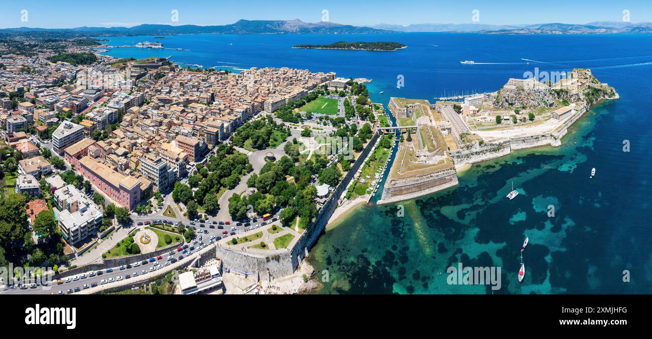 Corfou, 10 juin 2024 : Iles Ioniennes de Grèce Corfou. Vue panoramique sur la ville de corfou Banque D'Images