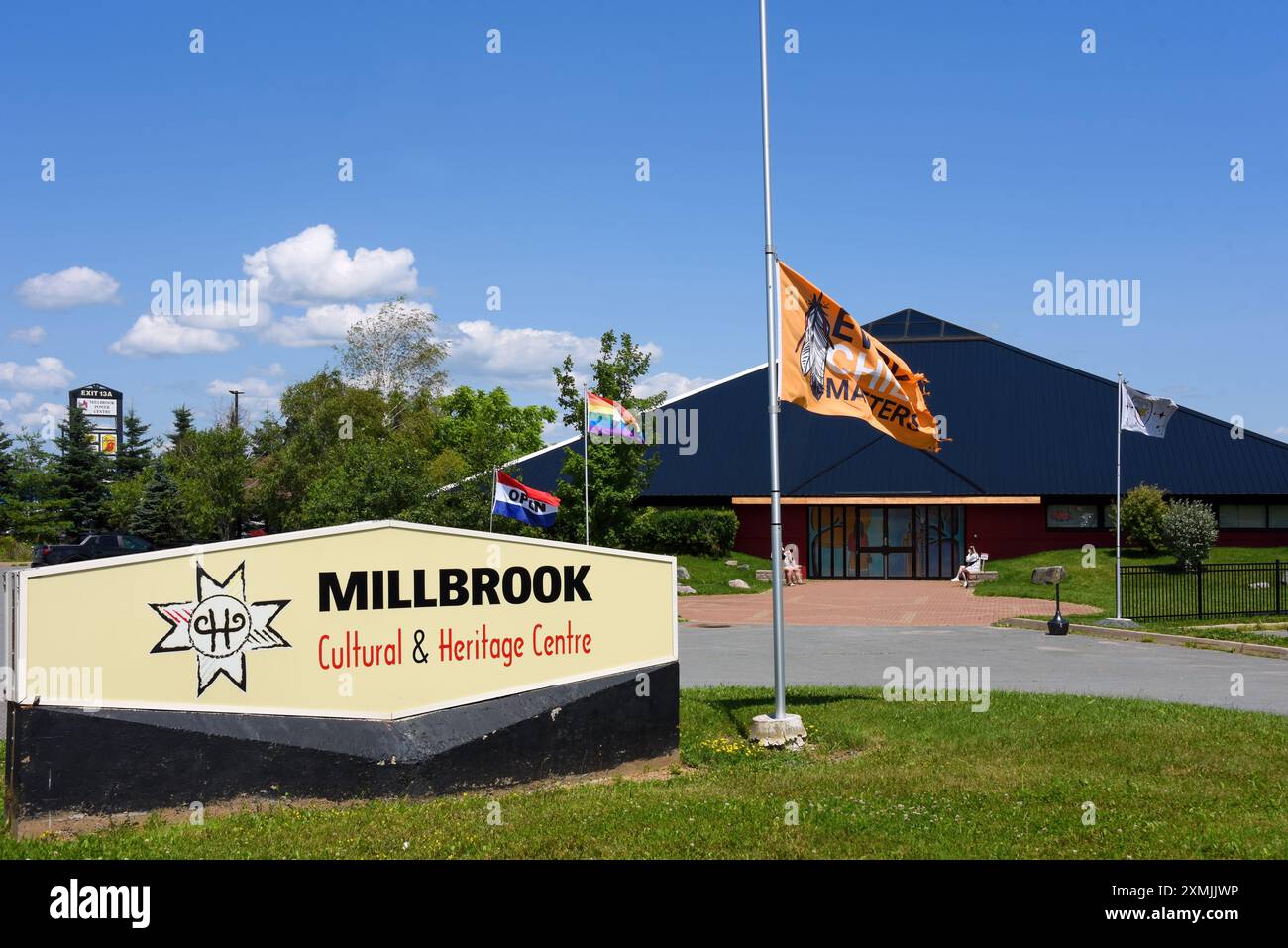 Millbrook, Canada - le 20 juillet 2024 : le Centre culturel et patrimonial de Millbrook de la première nation Millbrook, juste après Truro, est dédié au bal Banque D'Images