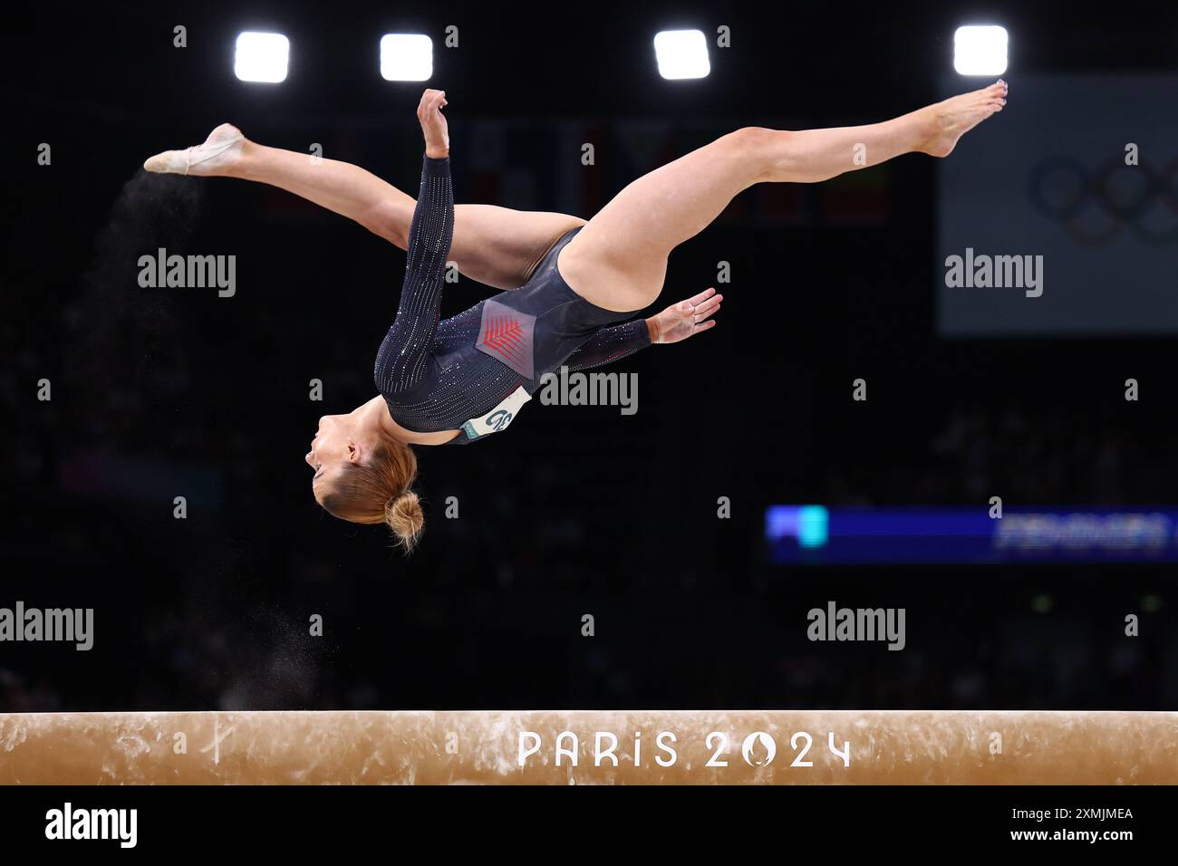 Paris, France. 28 juillet 2024. Julien Mattia/le Pictorium - gymnastique artistique - Paris 2024 - 28/07/2024 - France/Ile-de-France (région)/Paris - Ruby Evans (GB) sur Beam lors de la qualification en sous-division 1 des épreuves de gymnastique artistique des Jeux Olympiques de Paris 2024, au Bercy Arena, 28 juillet 2024 crédit : LE PICTORIUM/Alamy Live News Banque D'Images