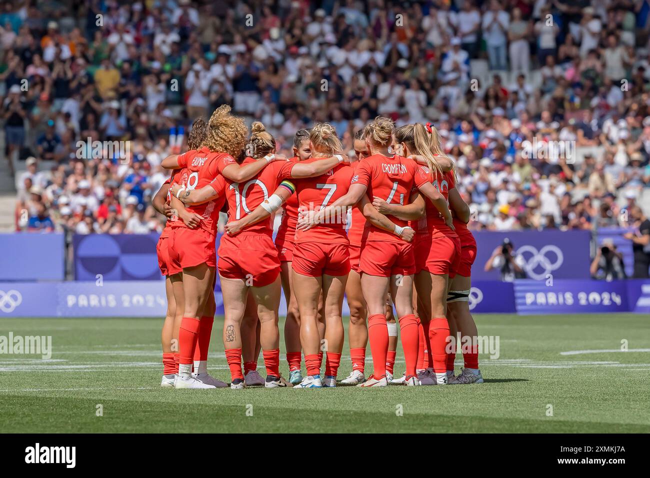 Paris, Ile de France, France. 28 juillet 2024. L'équipe Grande-Bretagne (GBR) se prépare pour son match de rugby féminin à sept poules B contre l'équipe Irlande (IRL) au stade Sade de France lors des Jeux olympiques d'été de Paris en 2024. (Crédit image : © Walter Arce/ZUMA Press Wire) USAGE ÉDITORIAL SEULEMENT! Non destiné à UN USAGE commercial ! Banque D'Images