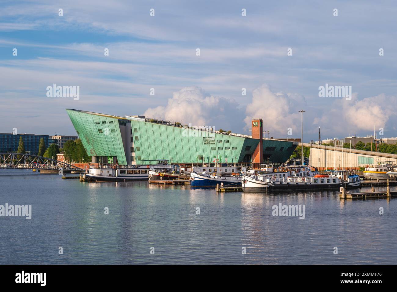 15 juin 2024 : NEMO Science Museum, un centre scientifique conçu par l'architecte italien Renzo Piano et situé à Amsterdam, pays-Bas. C'était Museum of Banque D'Images