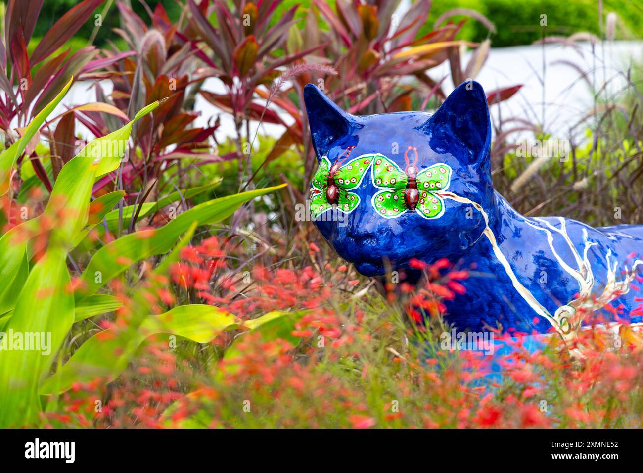 Allapattah Street Cat par Alejandra Goldberg, Dogs and Cats Walkway and sculpture Gardens, Maurice A Ferre Park, Miami, Floride, États-Unis Banque D'Images
