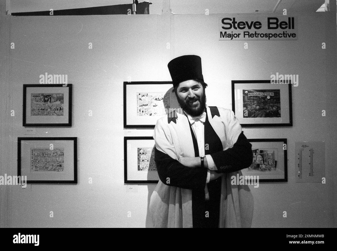 Steve Bell , caricaturiste Guardian , a décerné son diplôme honorifique à l'université du Sussex , Brighton. Il est un dessinateur bien connu, principalement pour The Guardian depuis les années 1980 25 janvier 1996 photo de Roger Bamber Banque D'Images