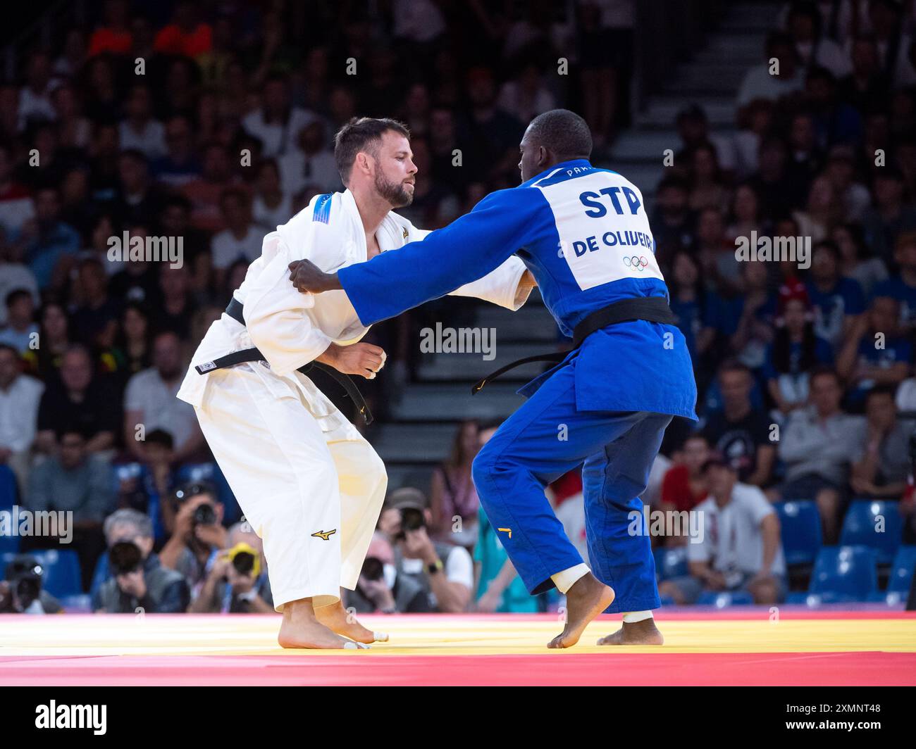 WANDTKE Igor (Deutschland, Weiß) vs DE OLIVEIRA Roldeney (Sao Tomé und principe, blau), FRA, Olympische Spiele Paris 2024, Judo, Herren bis 73 kg, tour préliminaire, 29.07.2024 Foto : Eibner-Pressefoto/Michael Memmler Banque D'Images