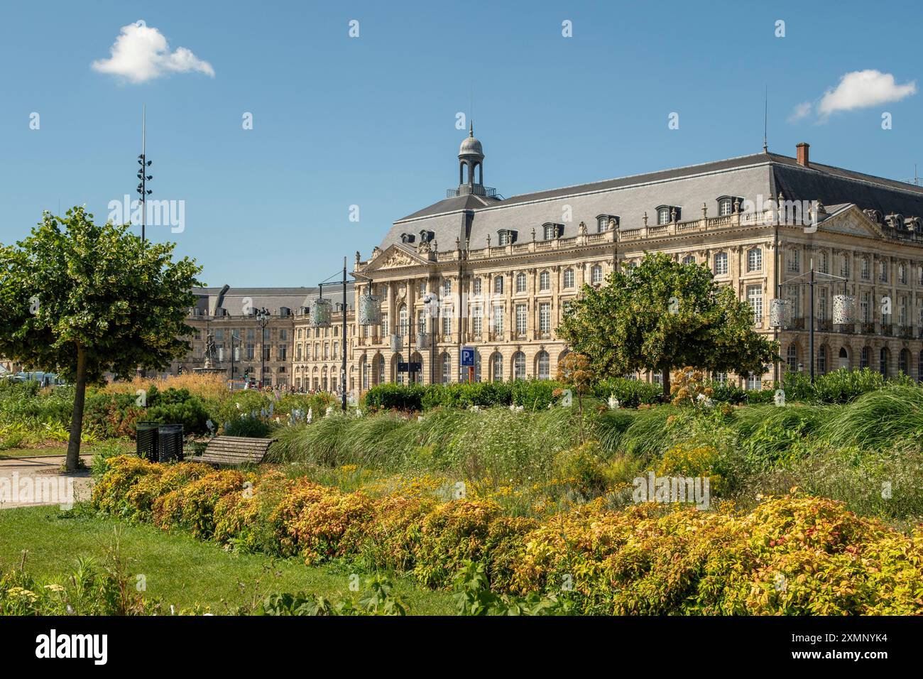 Jardin place de la Bourse, Bordeaux, Nouvelle Aquitaine, France Banque D'Images