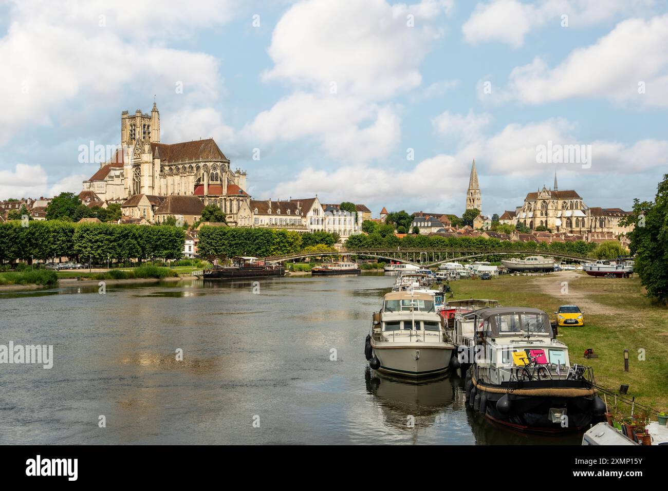 Rivière Yonne, Auxerre, Bourgogne, France Banque D'Images