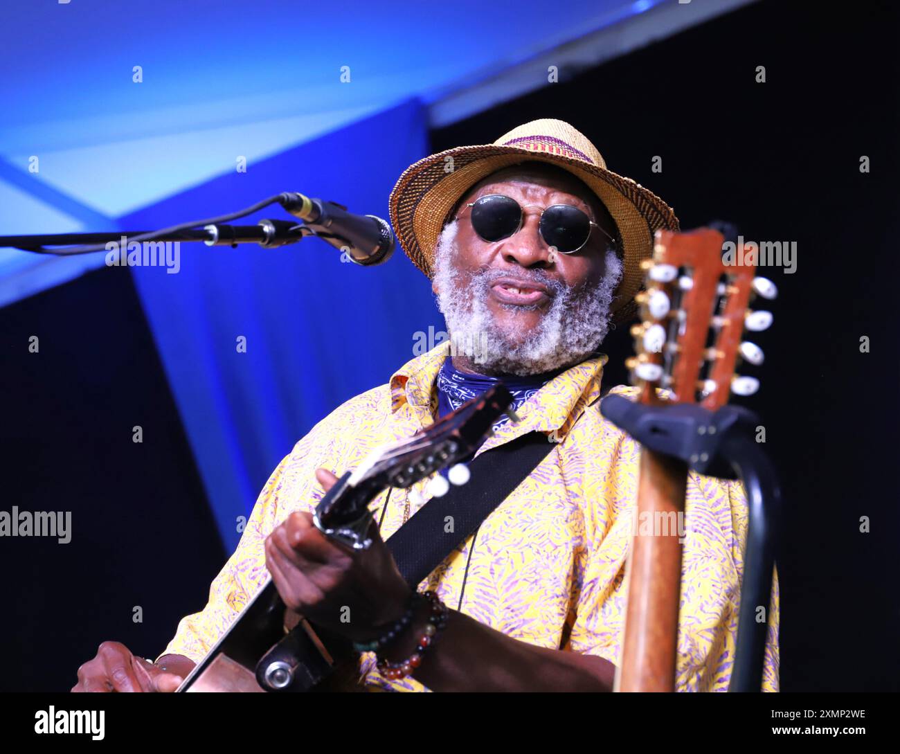 Newport, RI 28 juillet 2024. Taj Mahal se produit au Newport Folk Festival, sur la scène Harbor à Fort Adams Park. @ Veronica Bruno / Alamy Banque D'Images