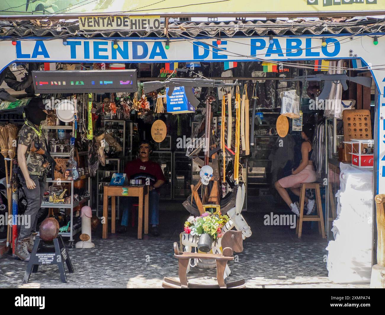 DORADAL, COLOMBIE - 08 JUILLET 2024 la Tienda de Pablo, musée de la boutique touristique Escobar Banque D'Images