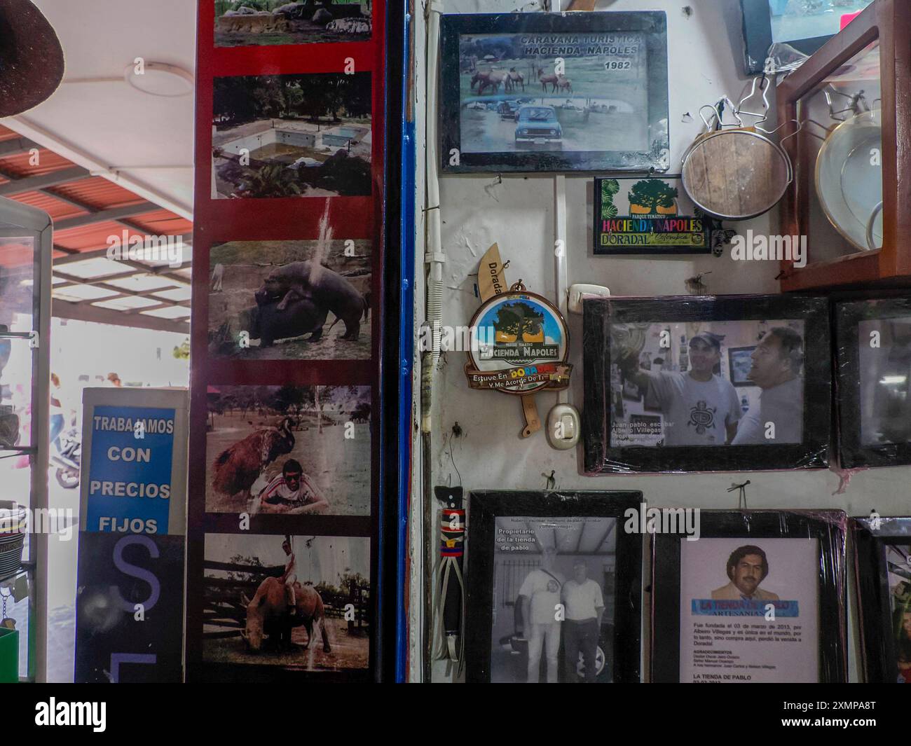 DORADAL, COLOMBIE - 08 JUILLET 2024 la Tienda de Pablo, musée de la boutique touristique Escobar Banque D'Images