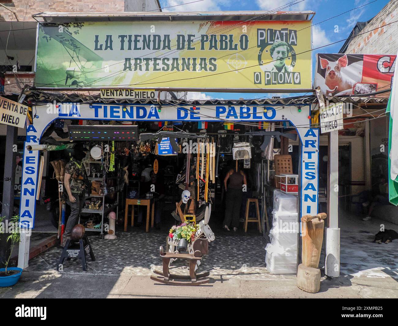 DORADAL, COLOMBIE - 08 JUILLET 2024 la Tienda de Pablo, musée de la boutique touristique Escobar Banque D'Images