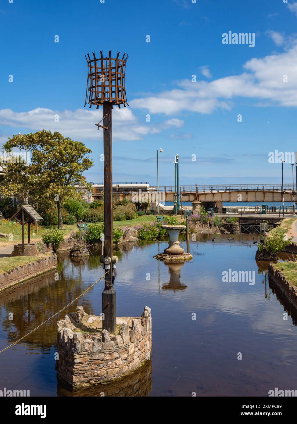 Le phare sur Dawlish Water, également connu sous le nom de The Brook, Dawlish, Devon, Royaume-Uni Banque D'Images