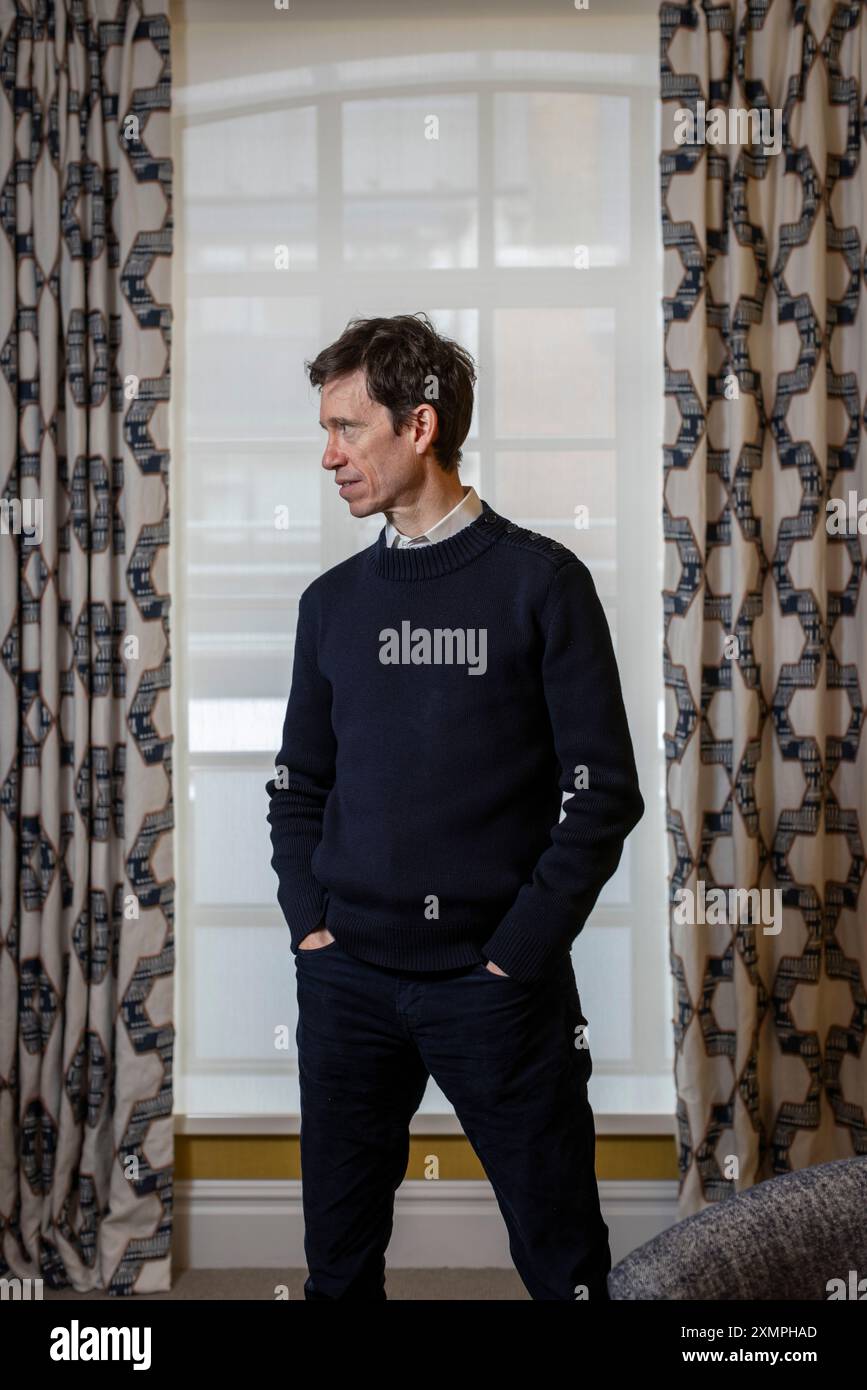 Rory Stewart, universitaire britannique, diffuseur, écrivain et ancien diplomate et homme politique photographié à Londres, juillet 2024 Banque D'Images