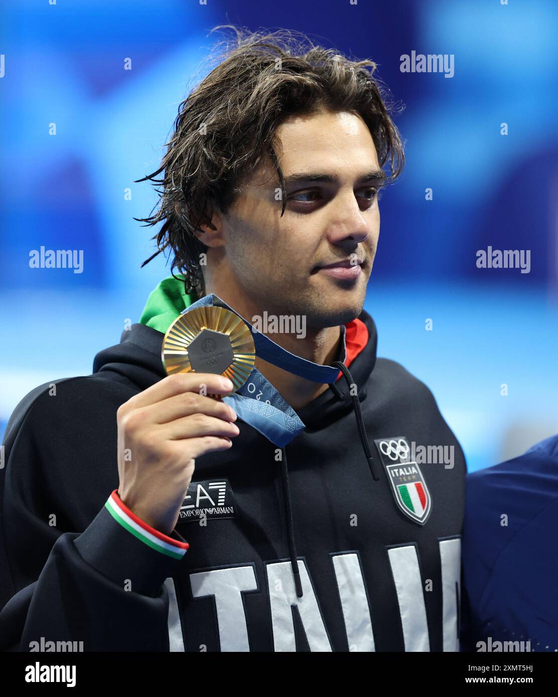 Paris, France. 29 juillet 2024. L'Italien Thomas Ceccon célèbre sa victoire d'or après la finale du 100 m dos masculin, lors de la troisième journée des Jeux Olympiques de Paris 2024, Paris, France. Crédit : Isabel Infantes/Alamy Live News Banque D'Images
