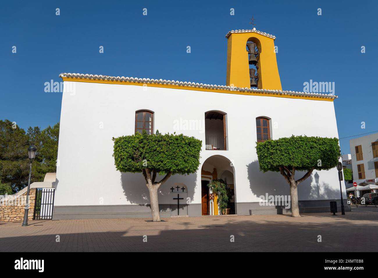 Vue générale de l'église Santa Gertrudis à Fruitera Ibiza Banque D'Images